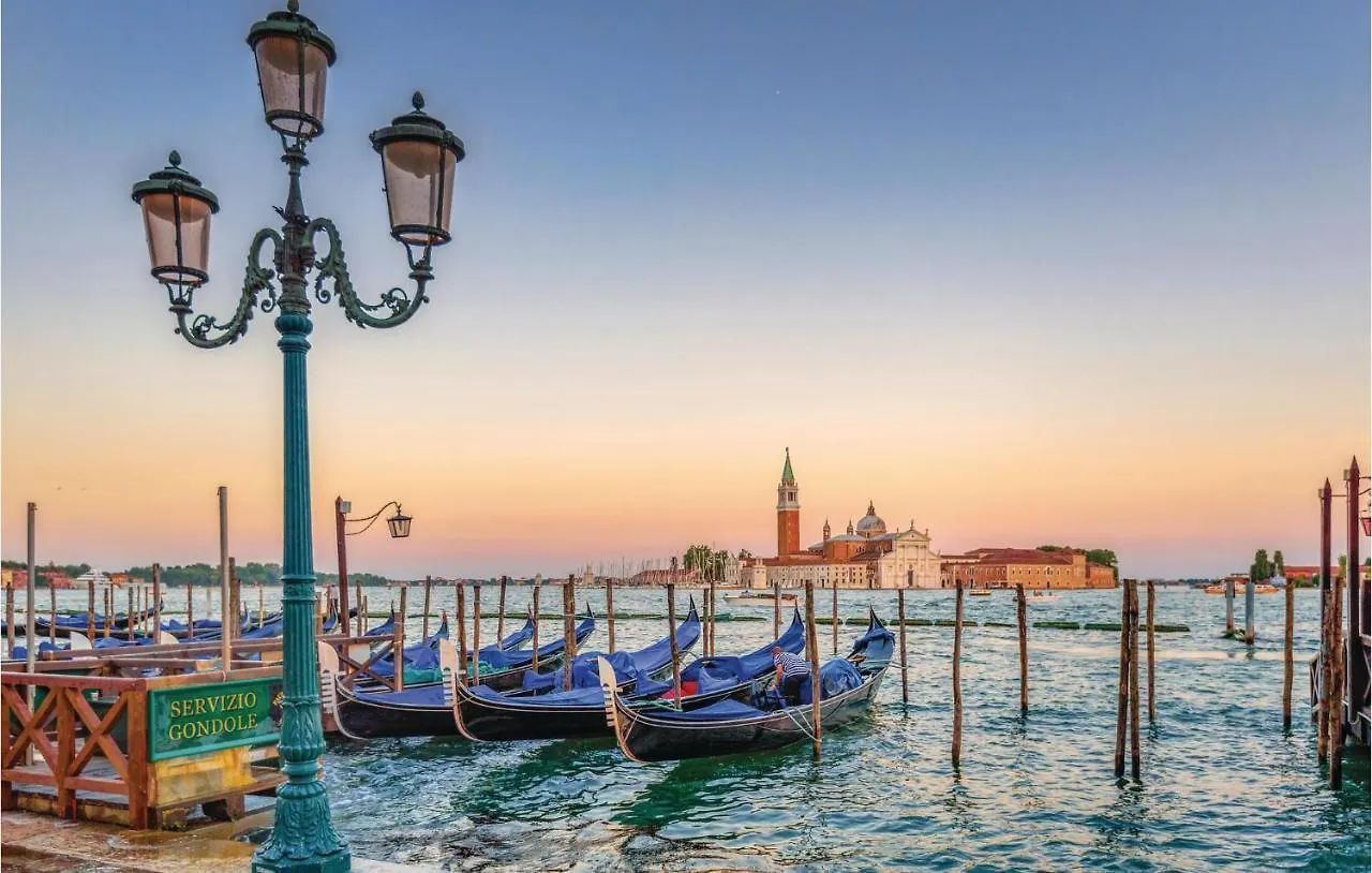 Nice Apartment In Venezia -Ve- With Wifi 0*, Venice Italy